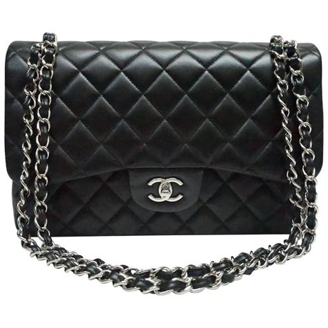 collezione 2017 painted lambskin argento e nero chanel|Check Out 91 of Chanel’s New Fall 2017 Bag with Prices.